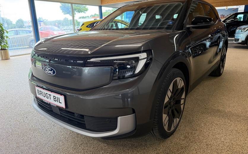 Ford Explorer 77 Select Extended Range