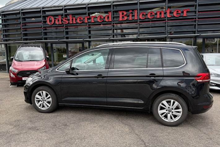 undefined VW Touran fra 2021