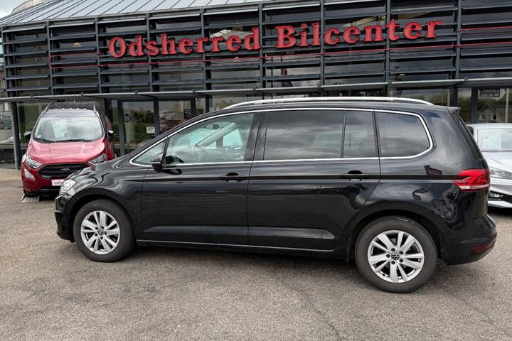 undefined VW Touran fra 2021