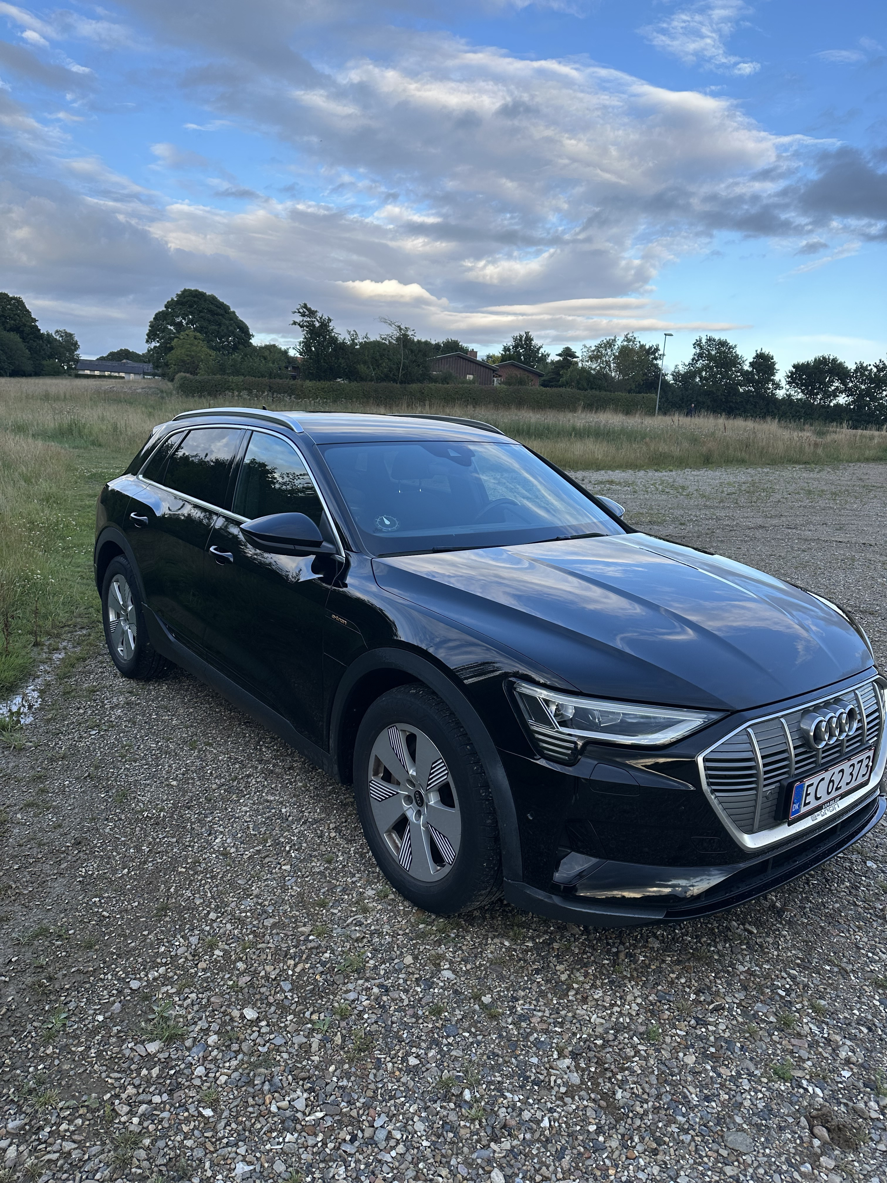 Sort Audi e-tron fra 2021