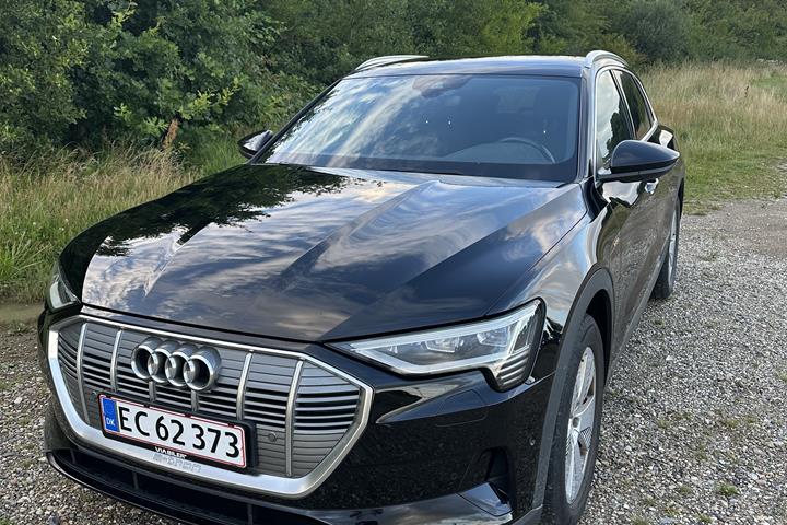 Sort Audi e-tron fra 2021