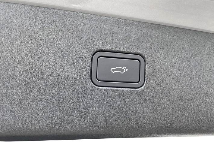 Grå Volvo EX30 fra 2025