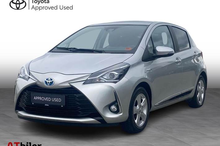 Grå Toyota Yaris fra 2019