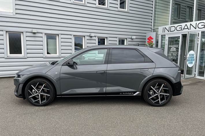 Grå Hyundai Ioniq 5 fra 2026