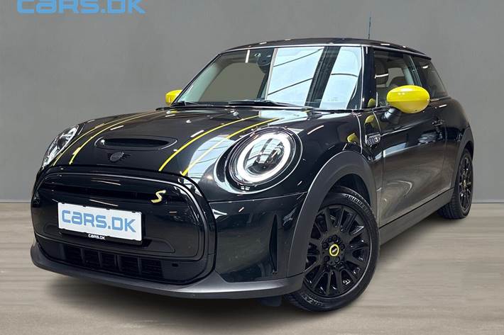 Sort Mini Cooper fra 2024 set udefra