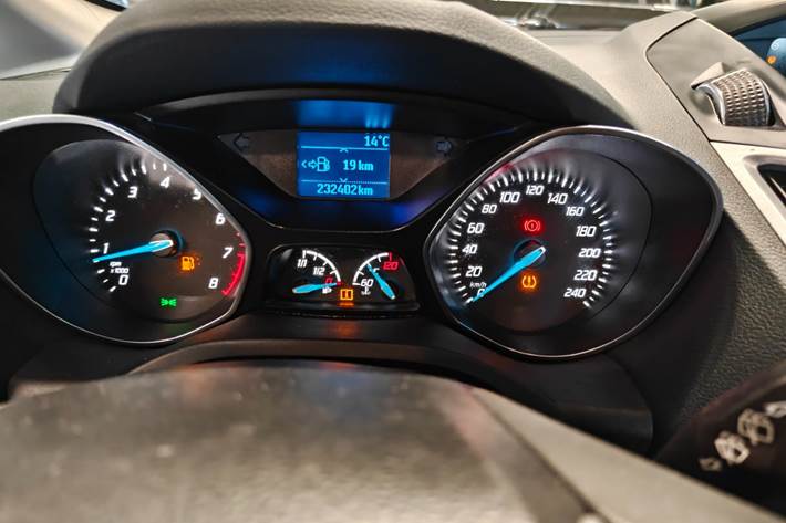 Gul Ford C-MAX fra 2014