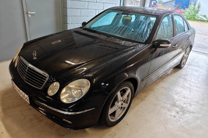 undefined Mercedes E320 fra 2002