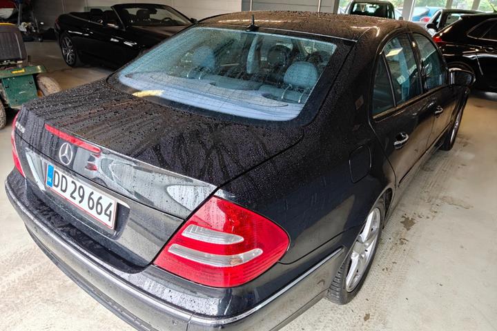 undefined Mercedes E320 fra 2002