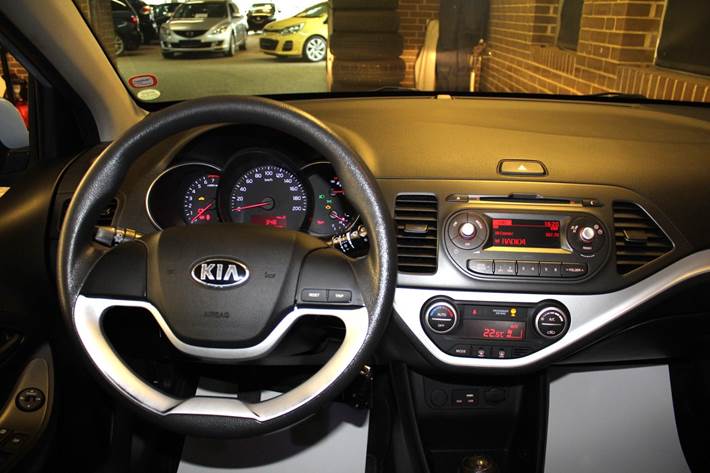 Blå Kia Picanto fra 2016