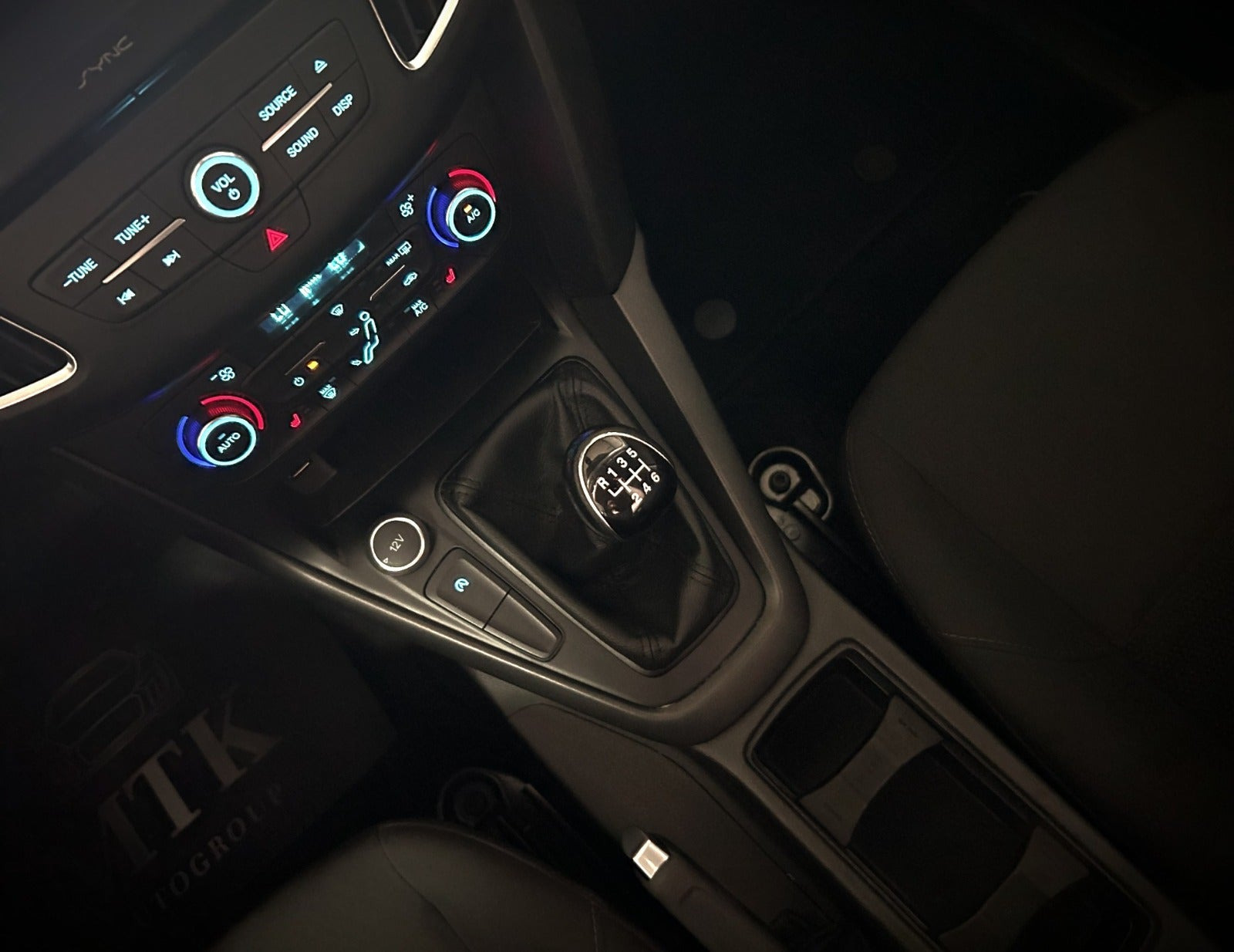 Grå Ford Focus fra 2016