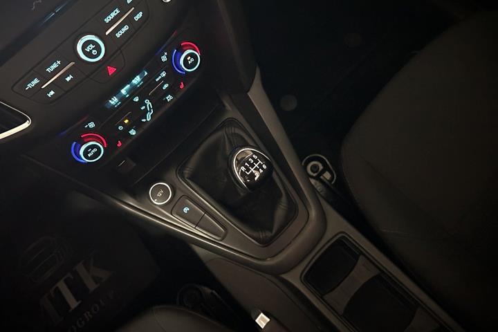 Grå Ford Focus fra 2016