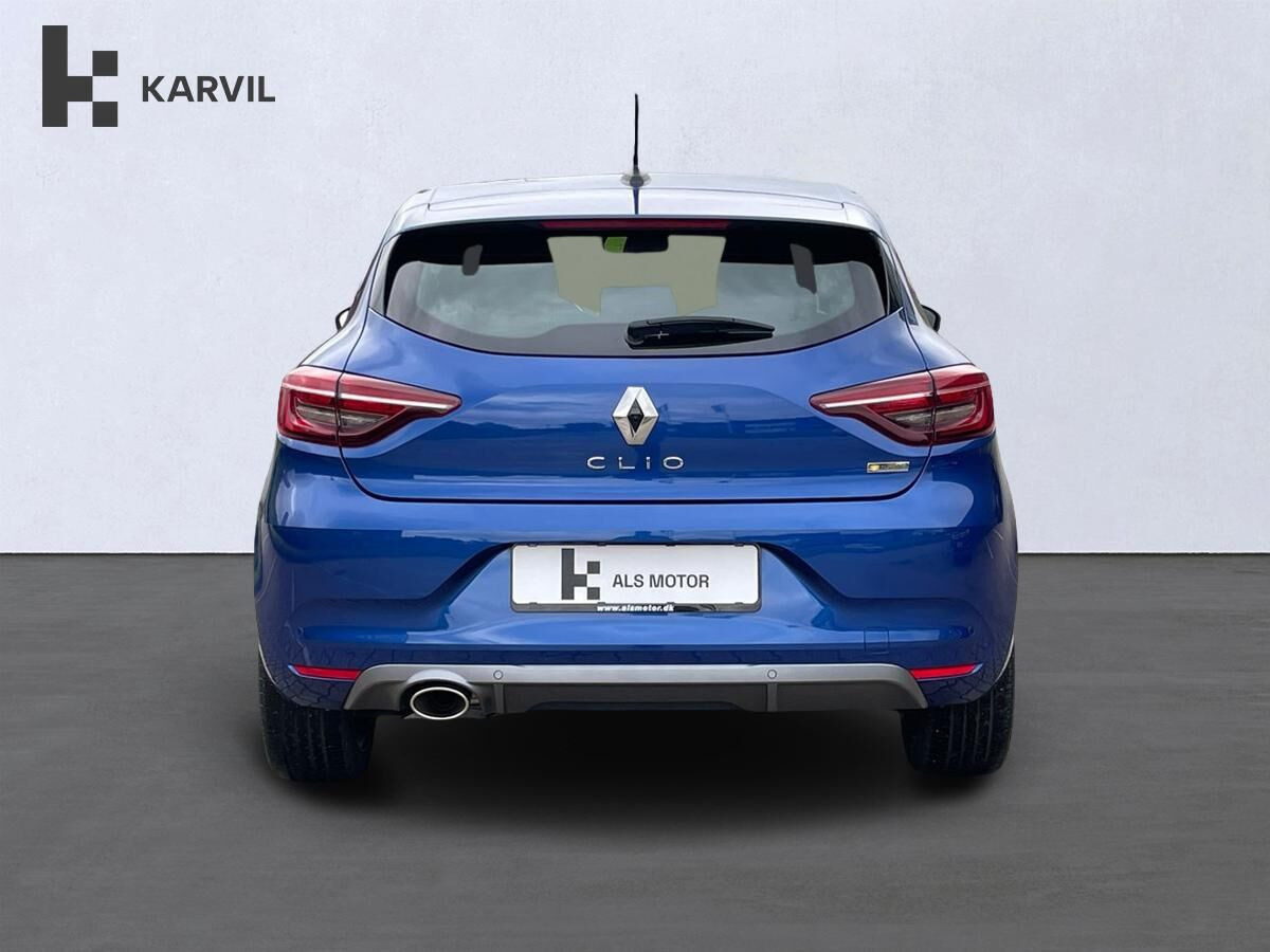 Blå Renault Clio V fra 2019