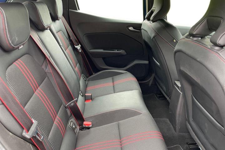 Blå Renault Clio V fra 2019