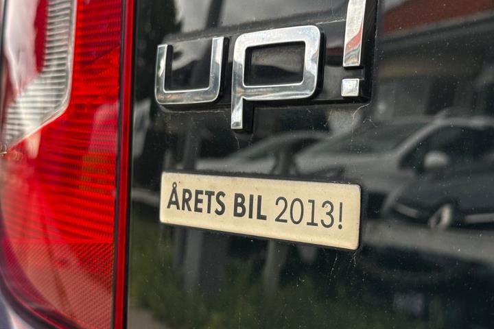 Blå VW UP! fra 2013