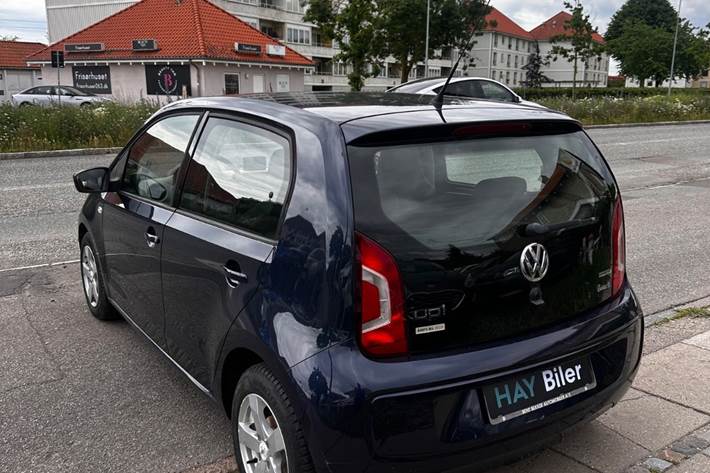 Blå VW UP! fra 2013