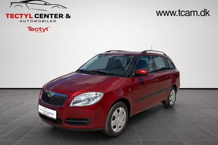 Rød Skoda Fabia fra 2009