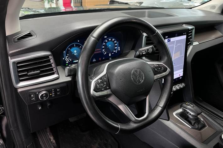 Sort VW Amarok fra 2023