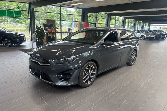 Grå Kia Ceed fra 2022
