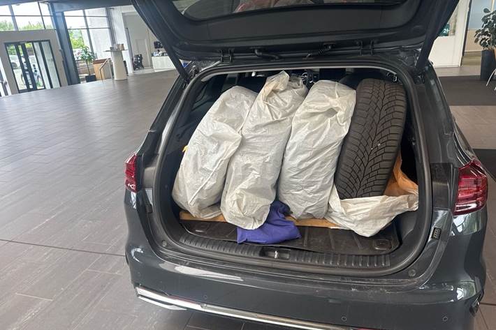 Grå Kia Ceed fra 2022