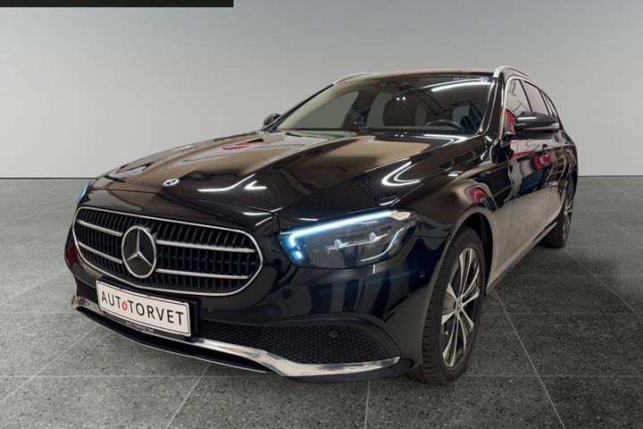 Sort Mercedes E300 de fra 2022