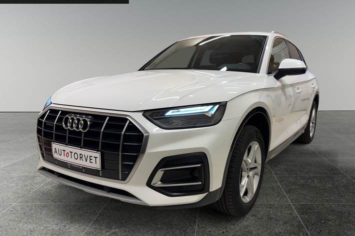 Hvid Audi Q5 fra 2023 set udefra