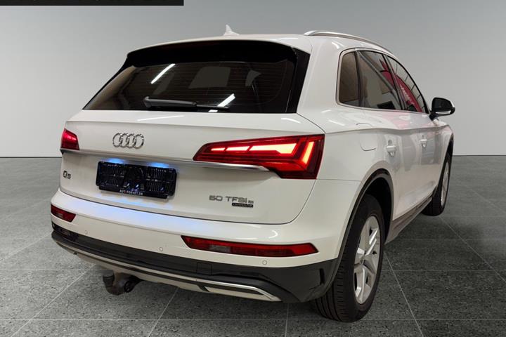Hvid Audi Q5 fra 2023