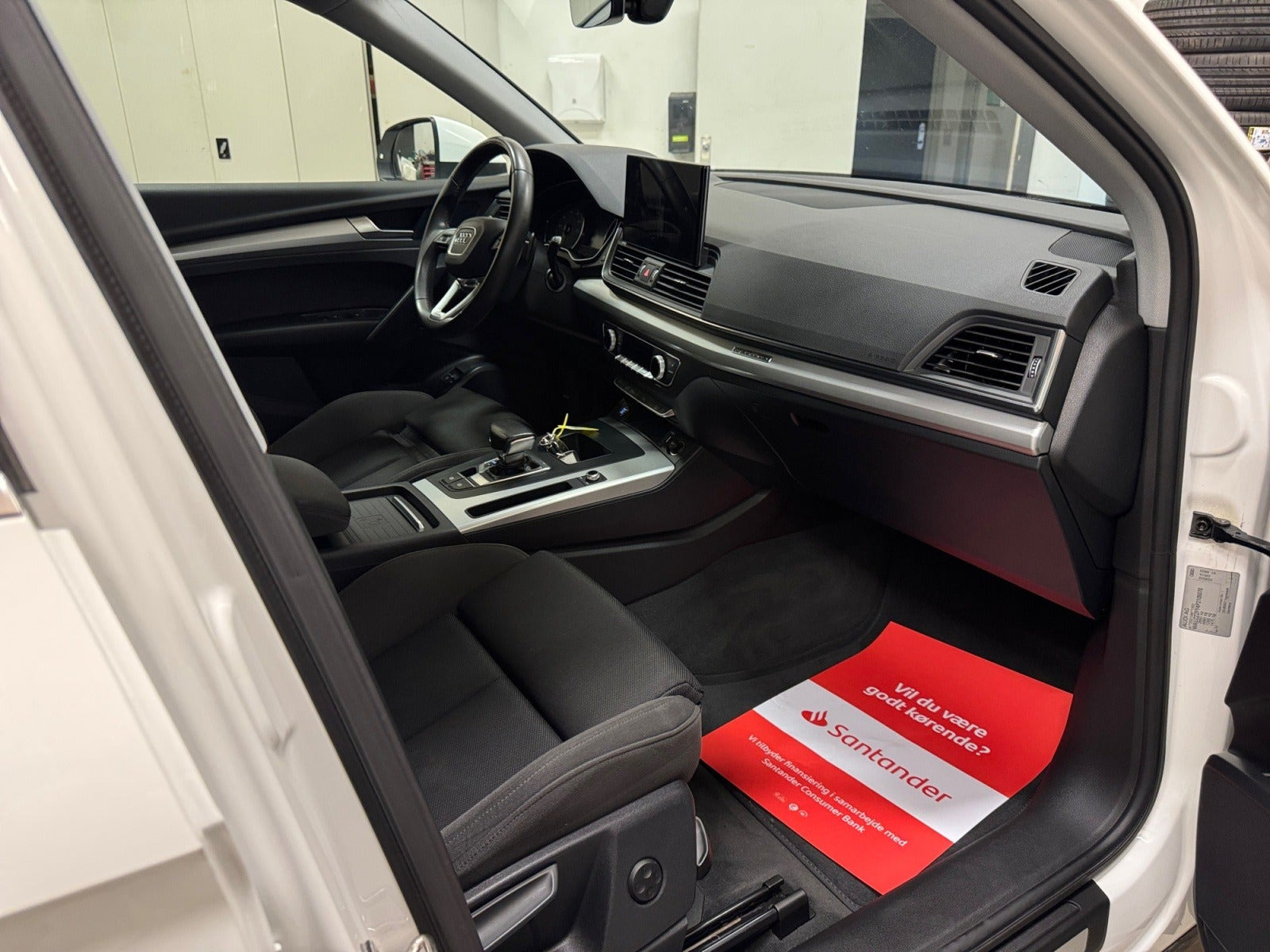 Hvid Audi Q5 fra 2023