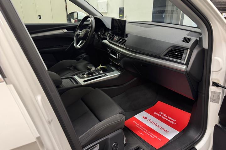 Hvid Audi Q5 fra 2023