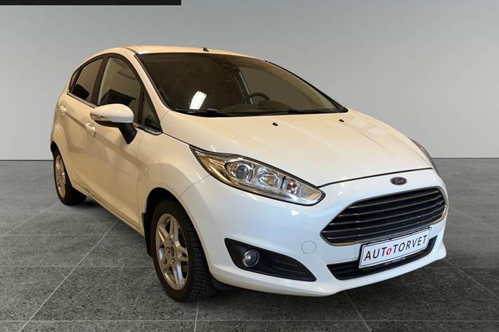 Hvid Ford Fiesta fra 2014
