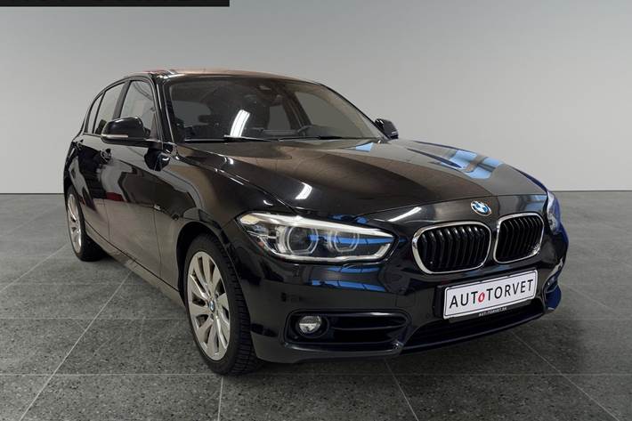 Sort BMW 118i fra 2017