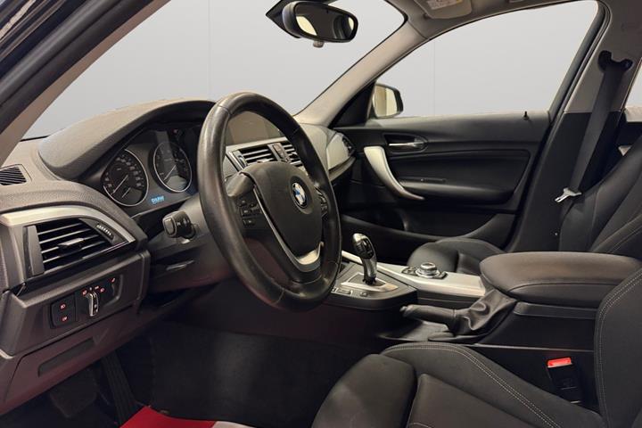 Sort BMW 118i fra 2017