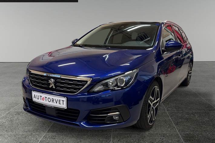 Blå Peugeot 308 fra 2019 set udefra