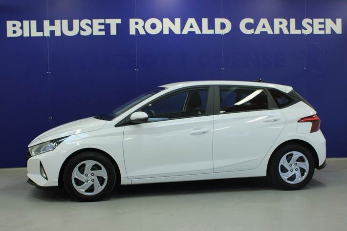 Hvid Hyundai i20 fra 2022