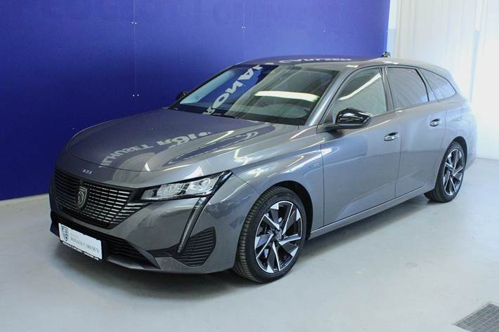 Grå Peugeot 308 fra 2022