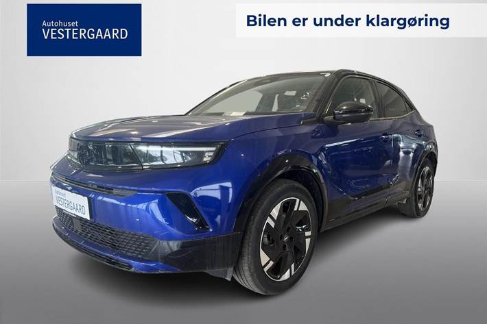 Blå Opel Mokka-e fra 2025
