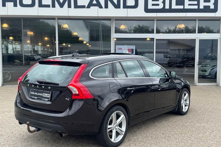 Sort Volvo V60 fra 2011