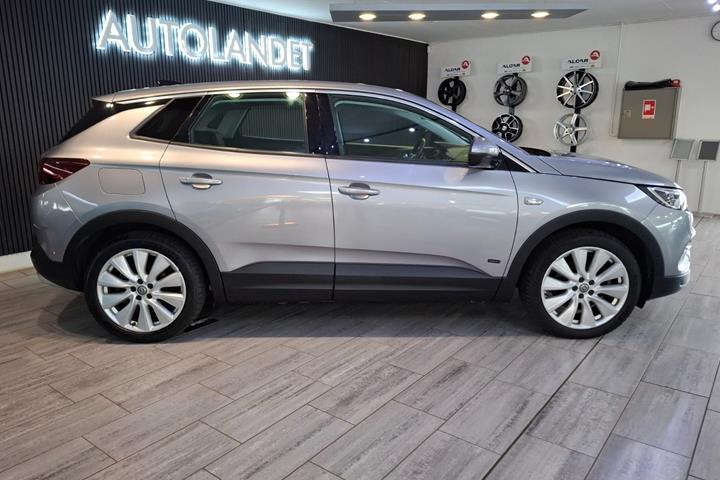 Sølv Opel Grandland X fra 2020