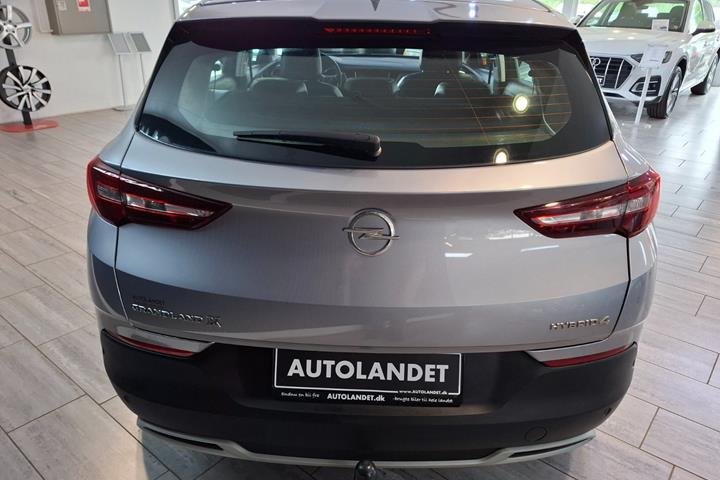 Sølv Opel Grandland X fra 2020