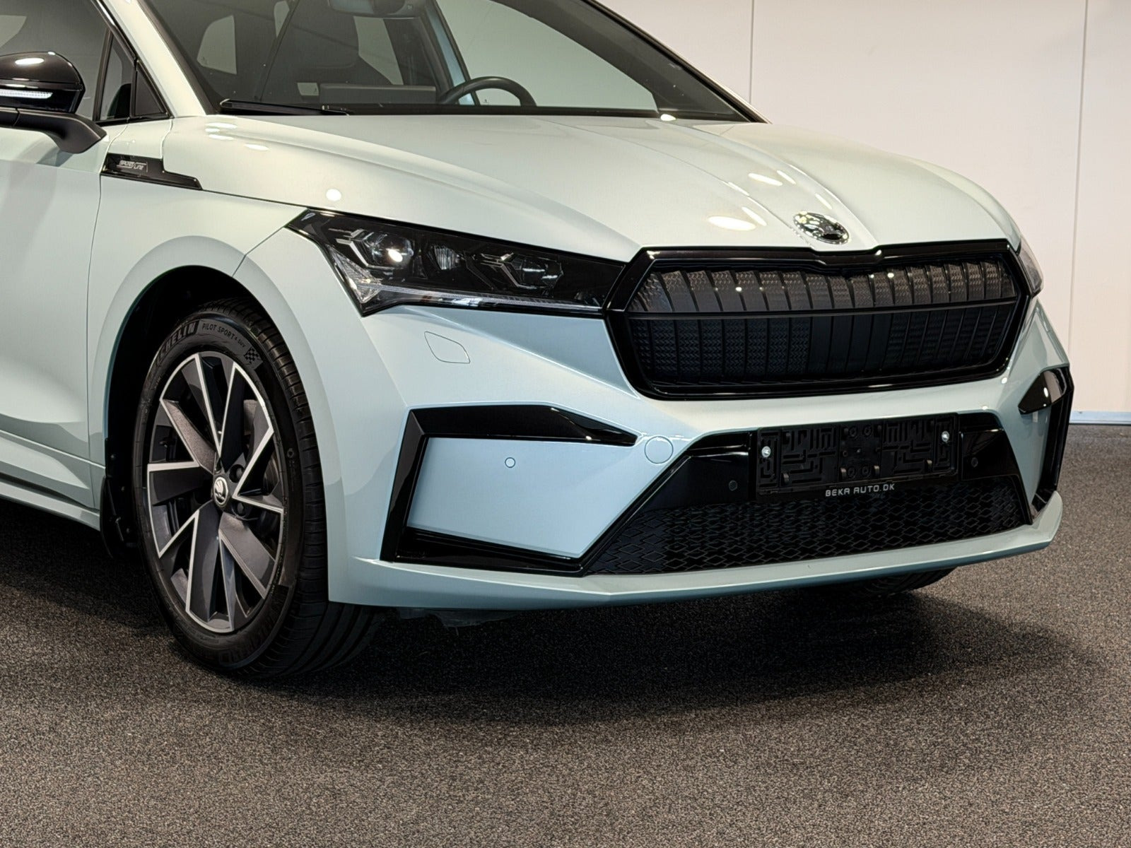 Sølv Skoda Enyaq fra 2023