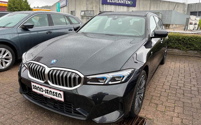 BMW 330e 2,0 Touring M-Sport aut. Van
