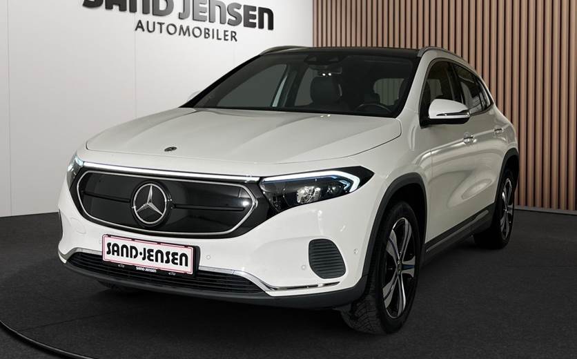 Mercedes EQA250 Electric Art