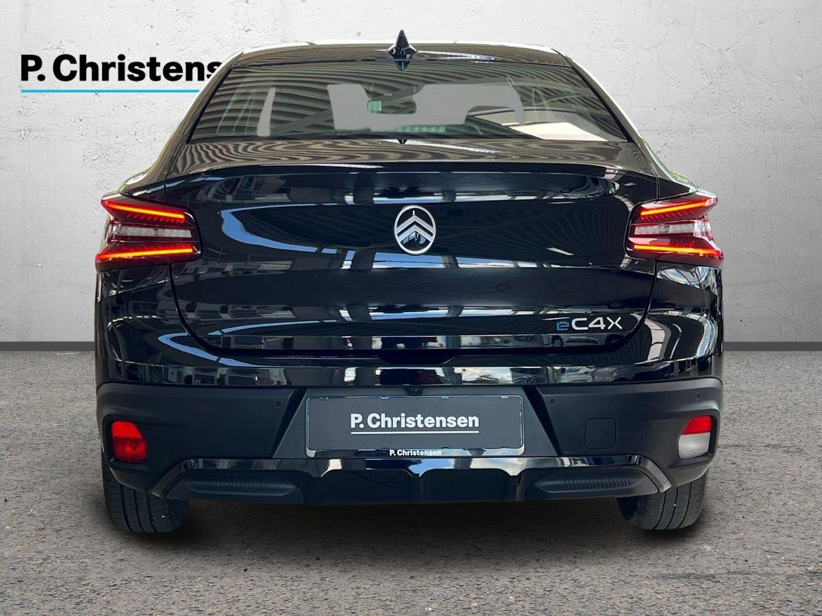 Sort Citroën ë-C4 X fra 2025