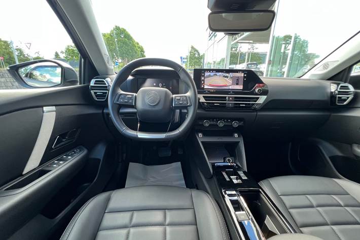 Grå Citroën ë-C4 X fra 2024