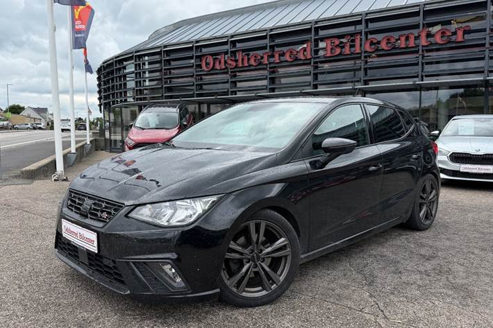 Sort Seat Ibiza fra 2020 set udefra