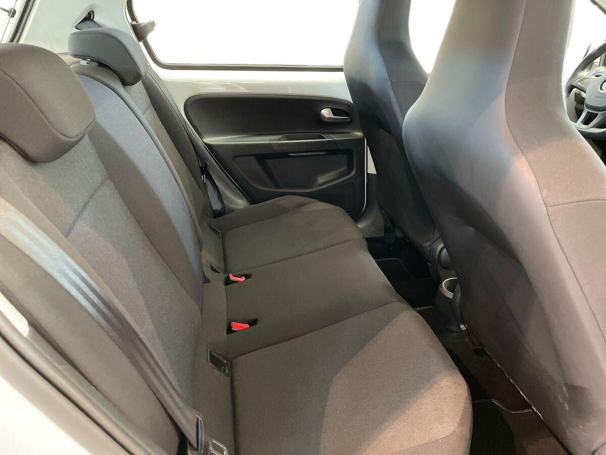 Hvid VW UP! fra 2023
