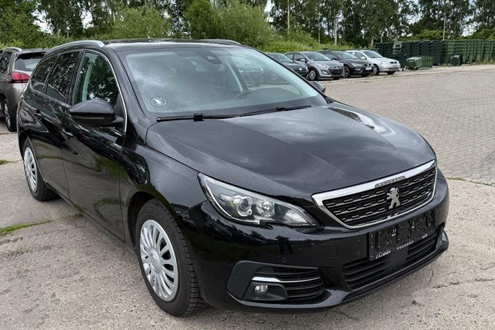 undefined Peugeot 308 fra 2018 set udefra