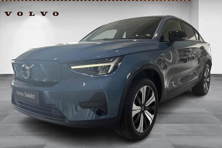 Blå Volvo C40 fra 2022 set udefra