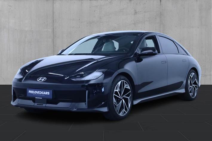 Sort Hyundai Ioniq 6 fra 2023 set udefra
