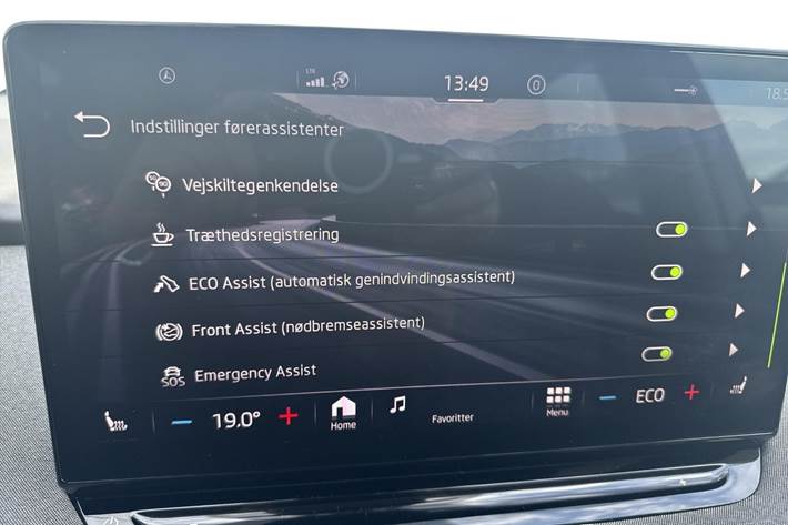 Grå Skoda Enyaq fra 2024