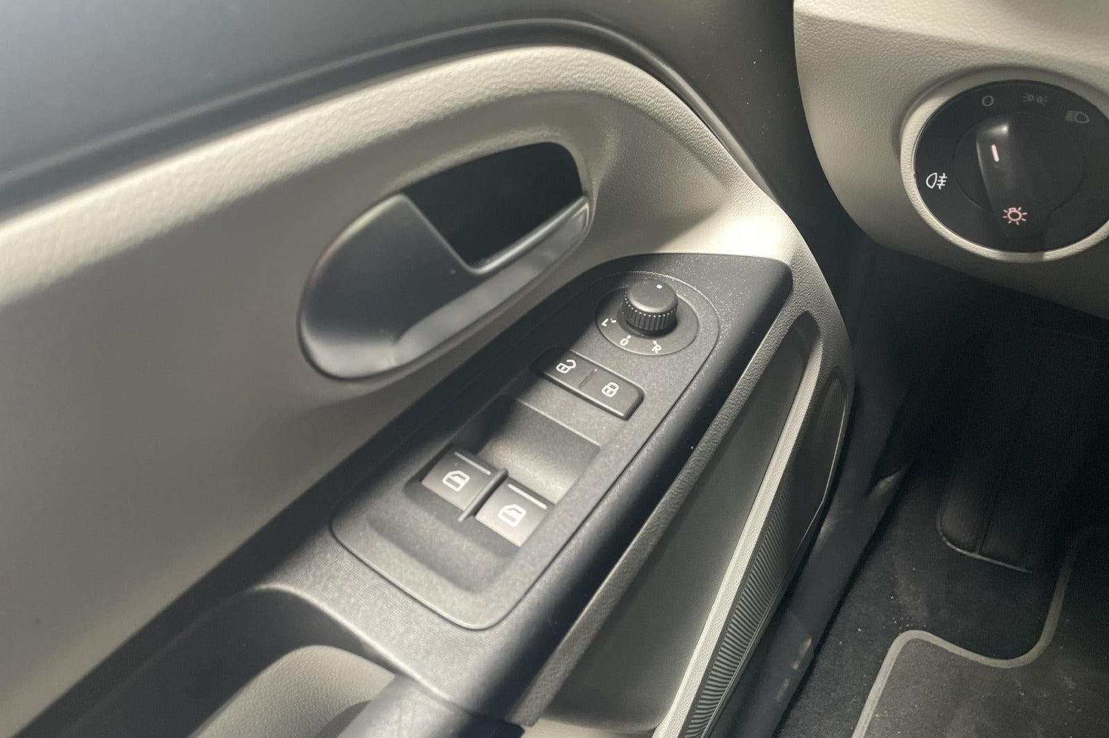 Grå Seat Mii fra 2018